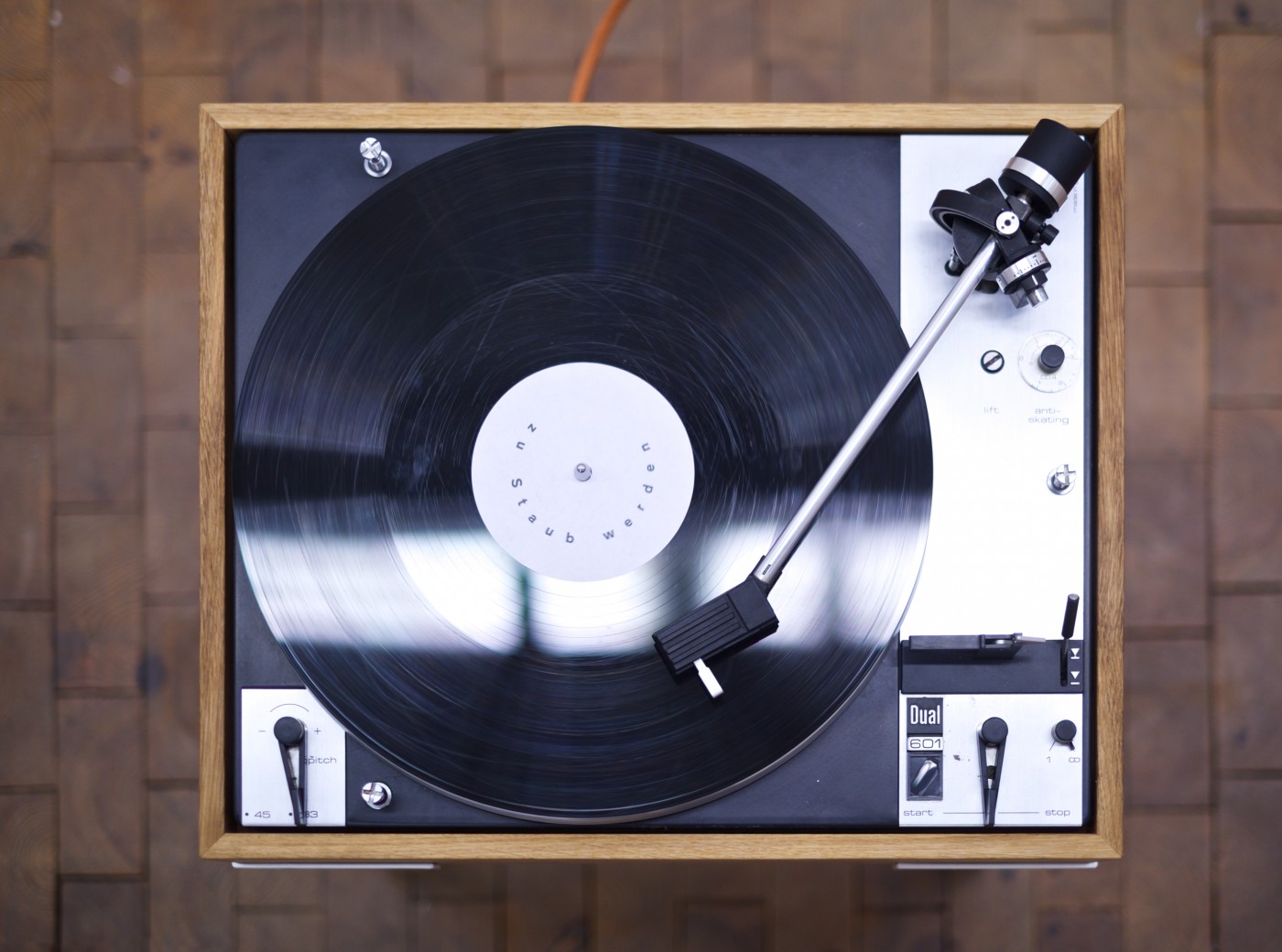 thegreeneyl ausstellung gestaltung exhibition design akademie der künste installation audio