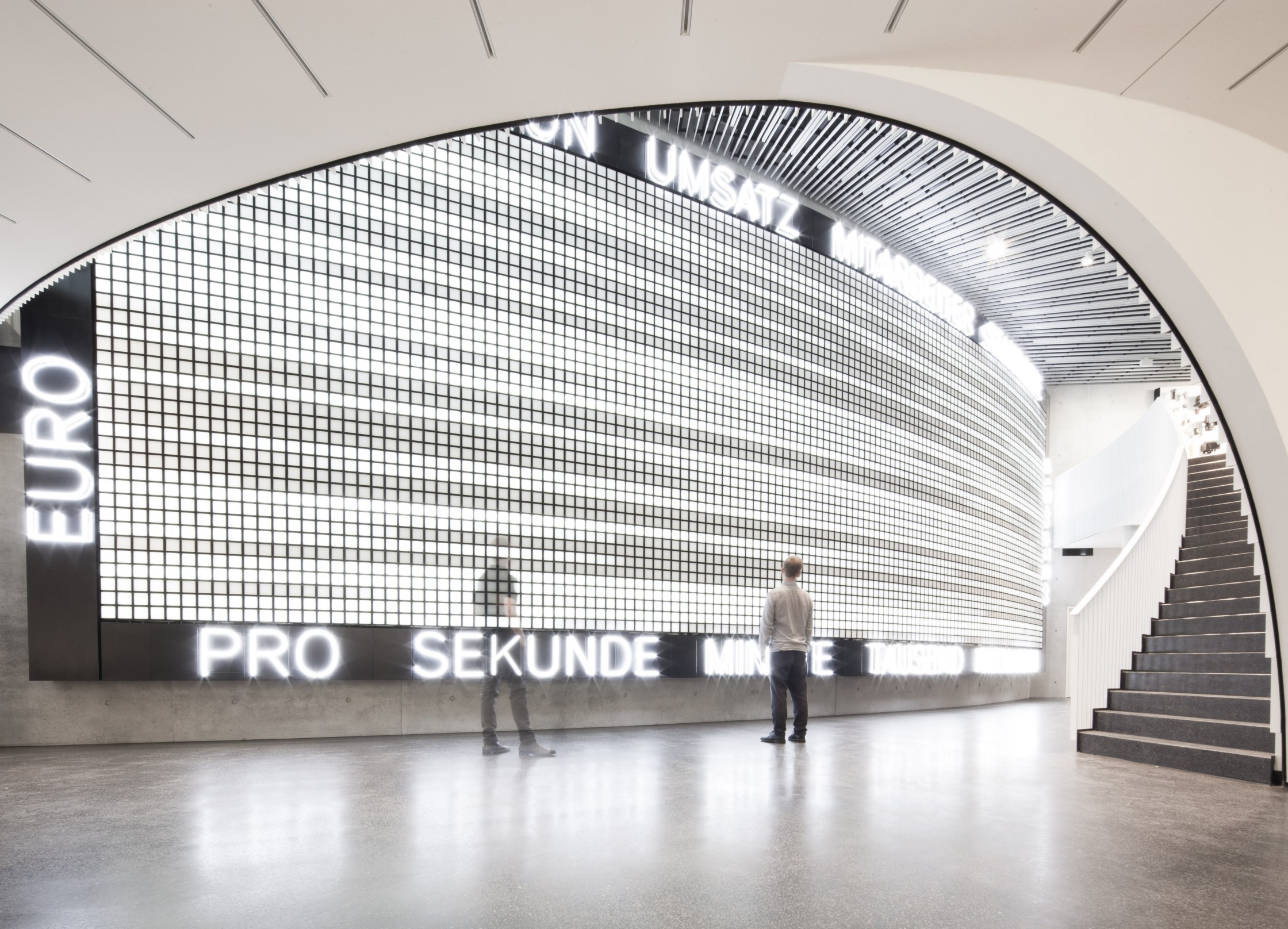 Installation LED digital Filter für Firmenmuseum Mann+Hummel